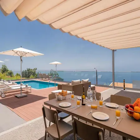 Character Villa Sea And Funchal View * Funchal (Madeira)